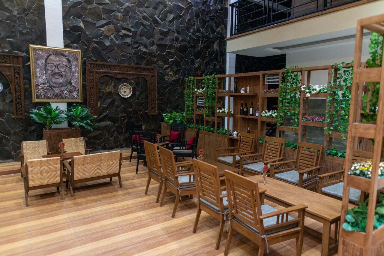 Baratha Hotel & Resto Bondowoso Exteriér fotografie